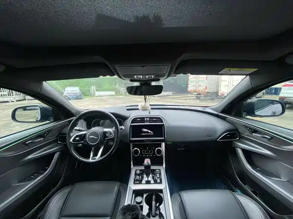 Jaguar XEL 2020