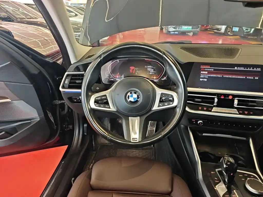 BMW 3 Series 2021 — фото 11