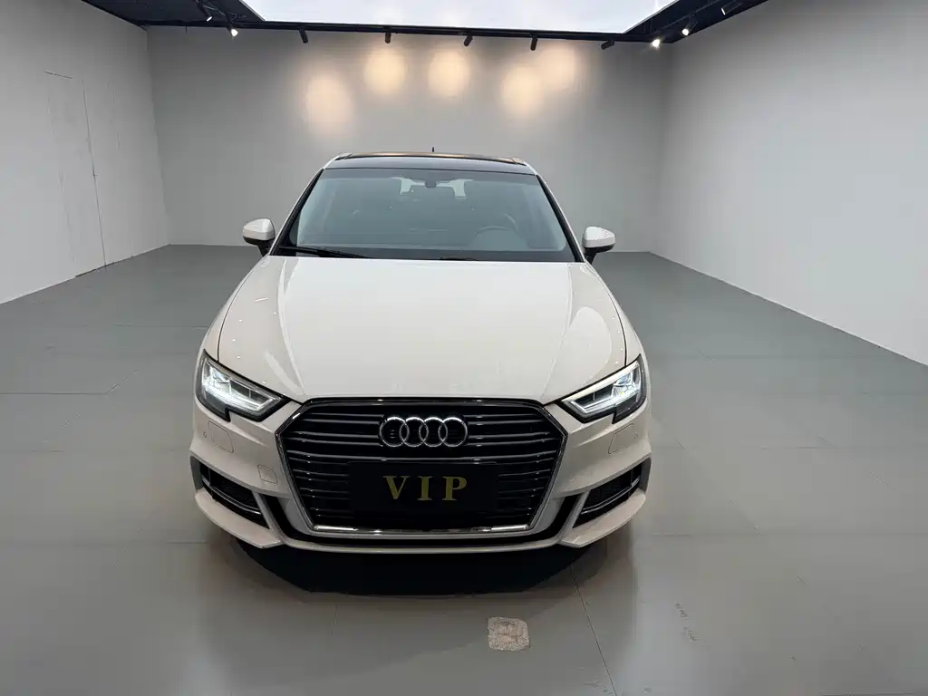 Audi A3 2019 — фото 2