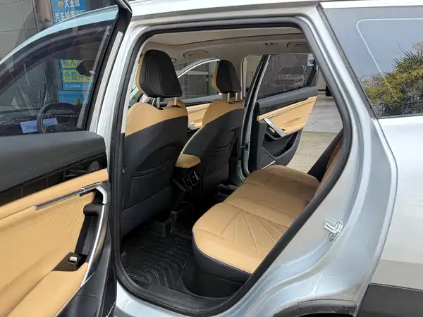 Geely Boyue L 2024