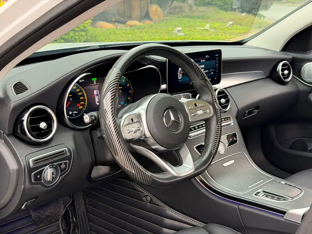 Mercedes-Benz C-Class 2022 — фото 8