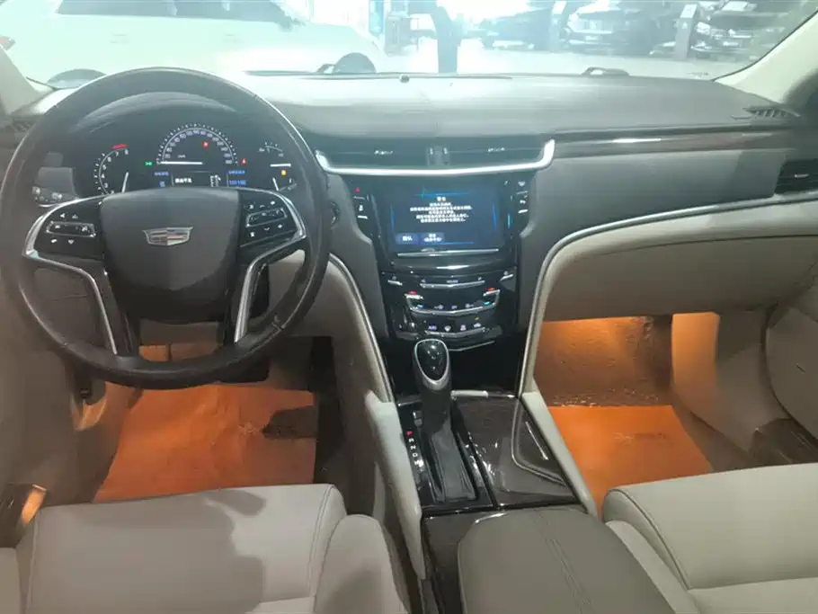 Cadillac XTS 2017 — фото 11