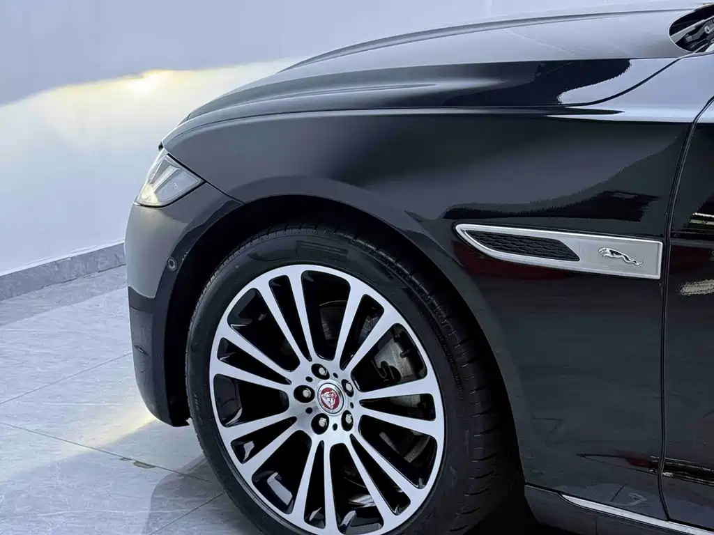 Jaguar XFL 2024 — фото 14