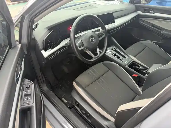 Volkswagen Golf 2021