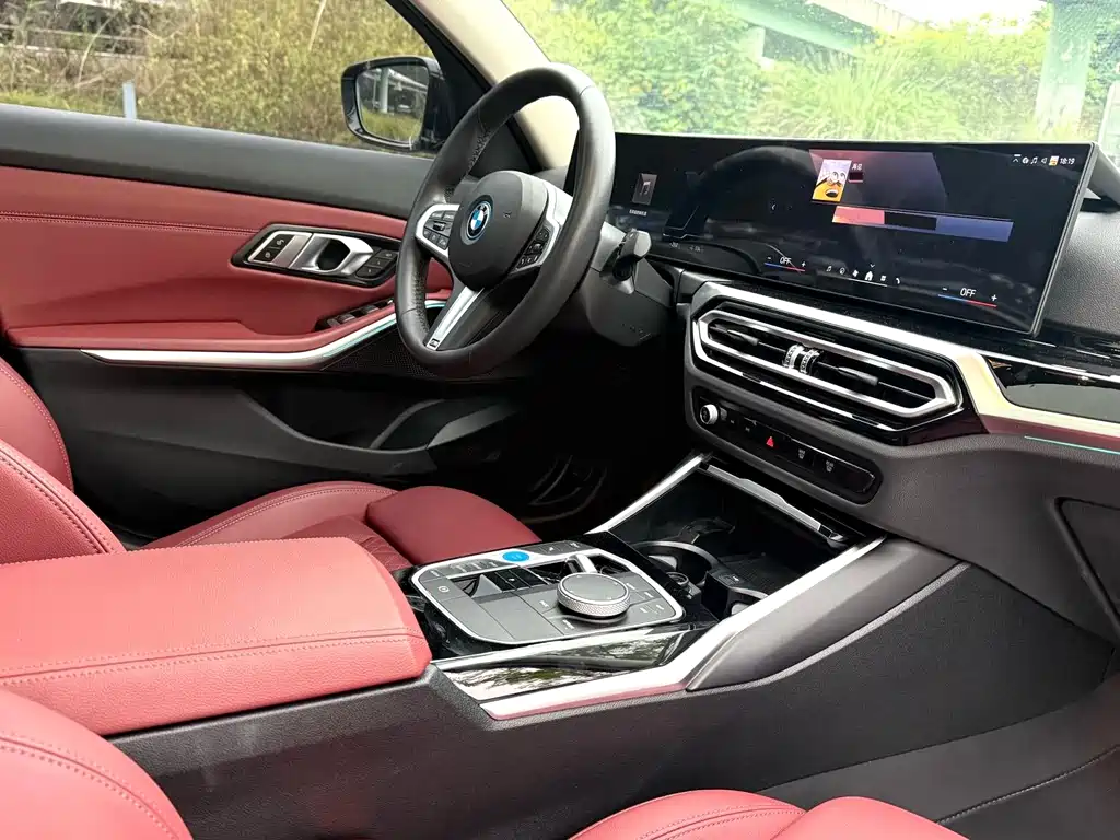 BMW i3 2024 — фото 10