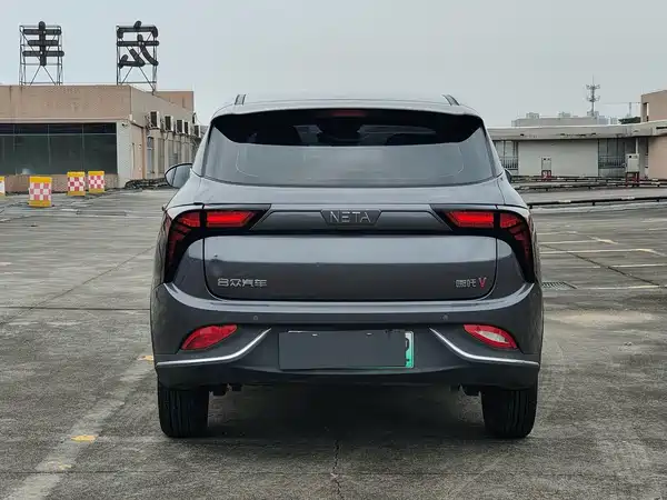 Neta V 2022