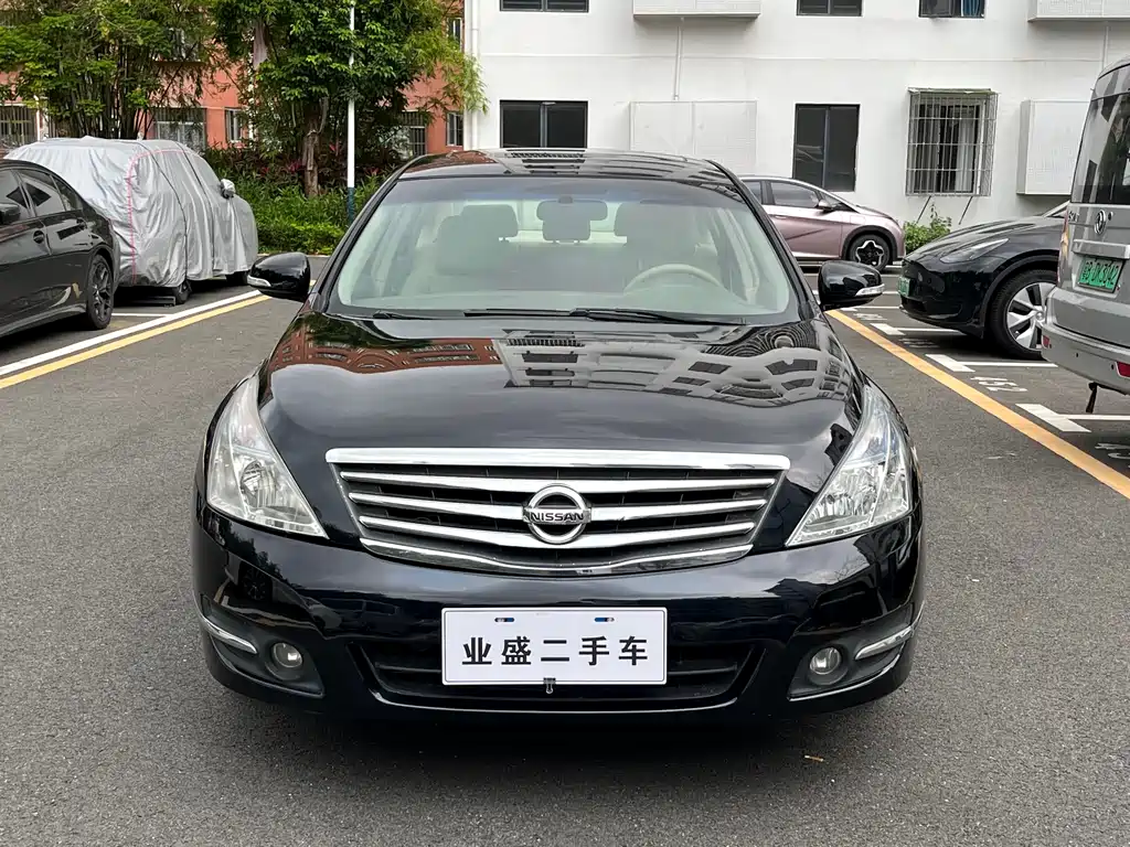 Nissan Teana 2010 — фото 2