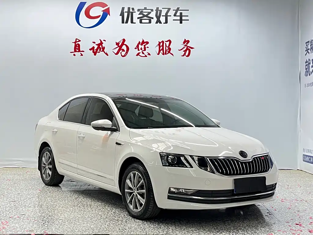Skoda Octavia 2021 — фото 3
