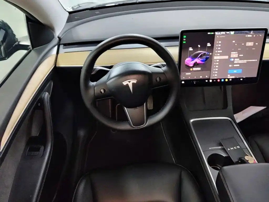 Tesla Model Y 2023 — фото 11