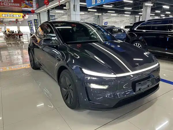 Tesla Model Y 2026