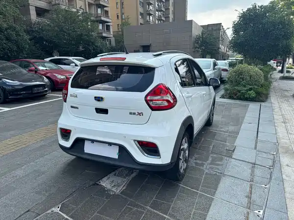 Geely Vision X1 2018
