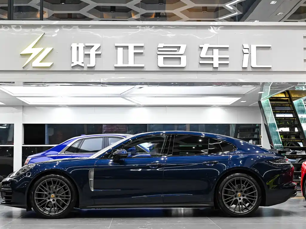 Porsche Panamera 2024