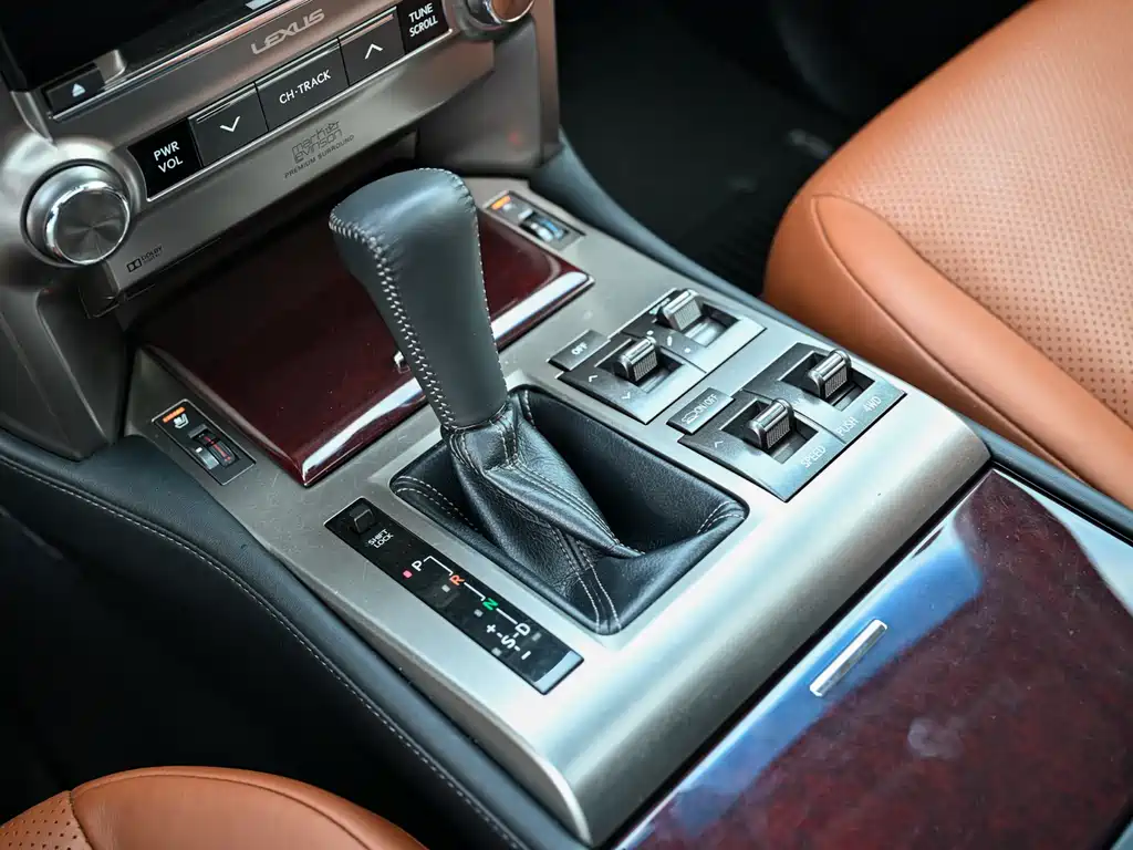 Lexus GX 2015 — фото 11