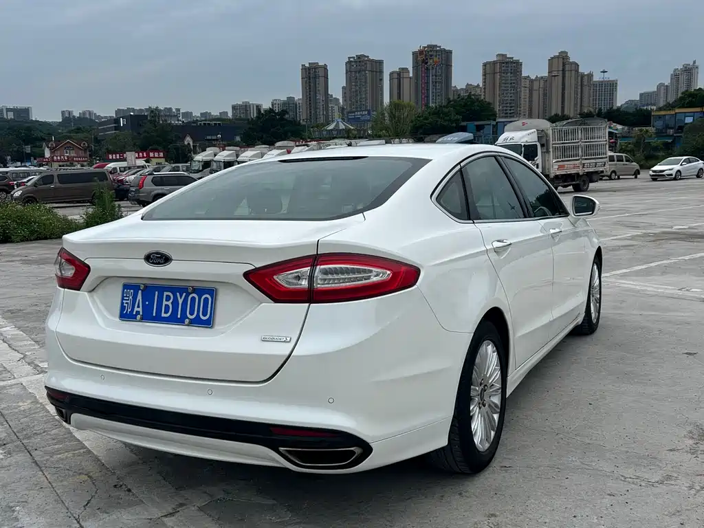 Ford Mondeo 2014 — фото 7