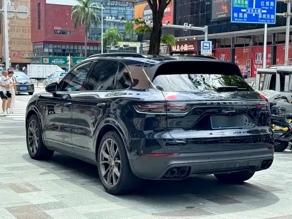 Porsche Cayenne 2023