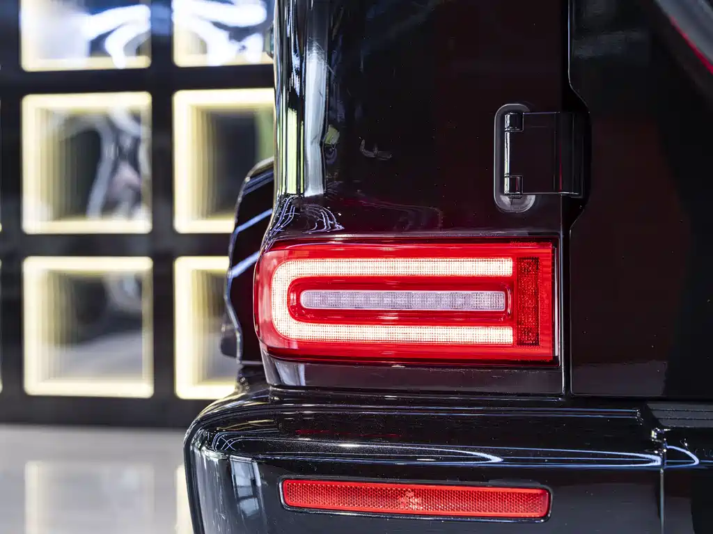Mercedes-Benz G-Class 2023 — фото 10