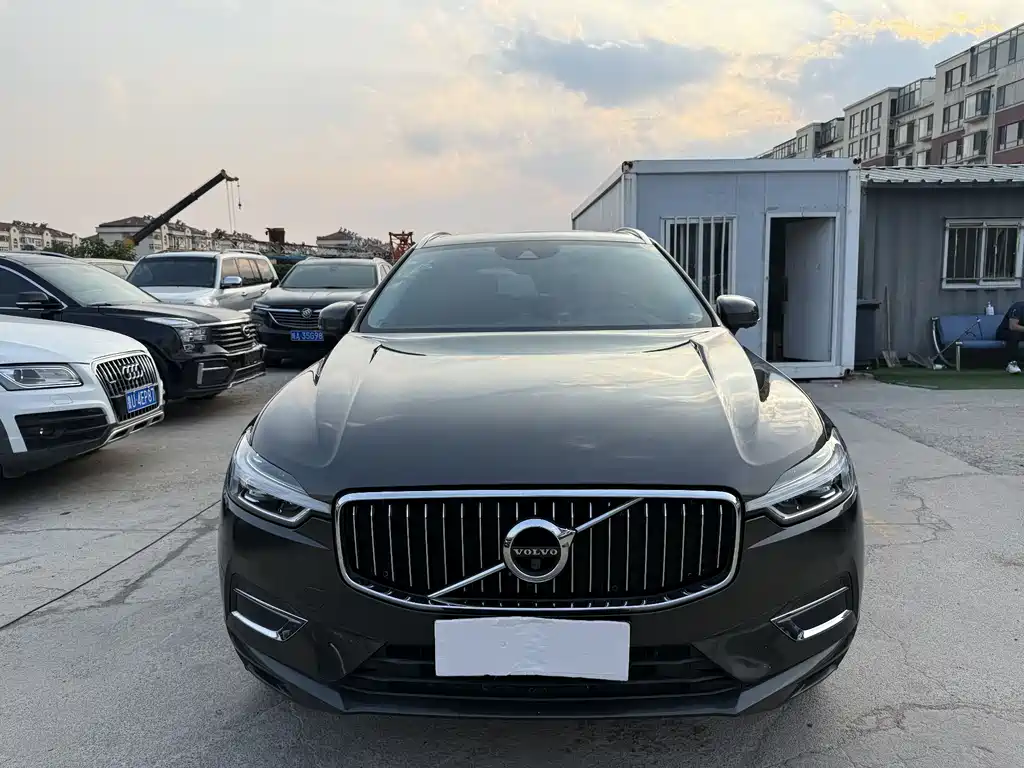 Volvo XC60 2020 — фото 2