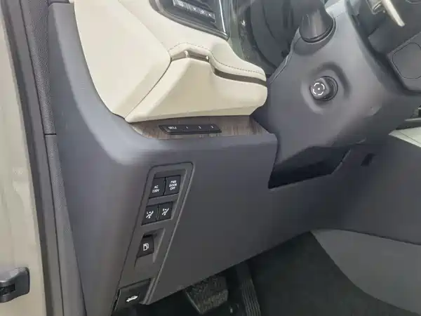 Lexus LM 2024