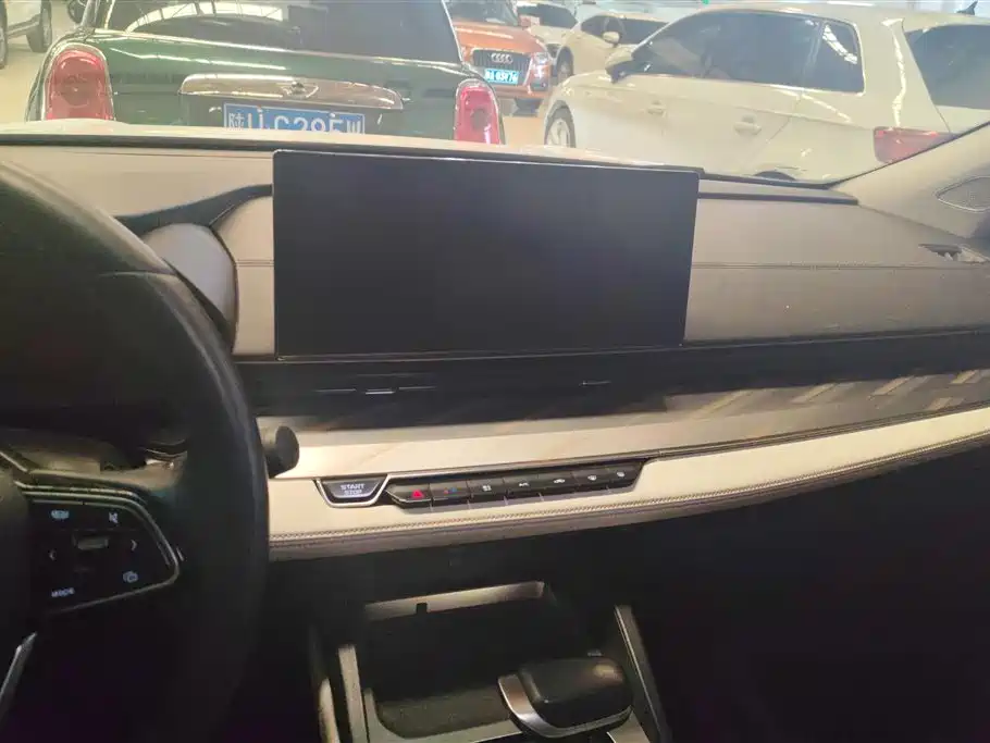 Geely Emgrand L 2023 — фото 13