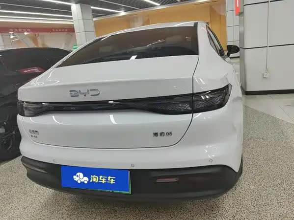 BYD Seal 05 DM-i 2025