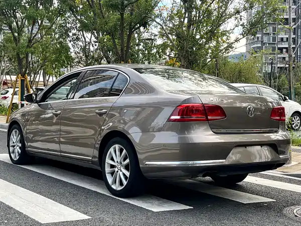 Volkswagen Magotan 2013