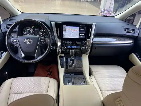 Toyota Alphard 2022