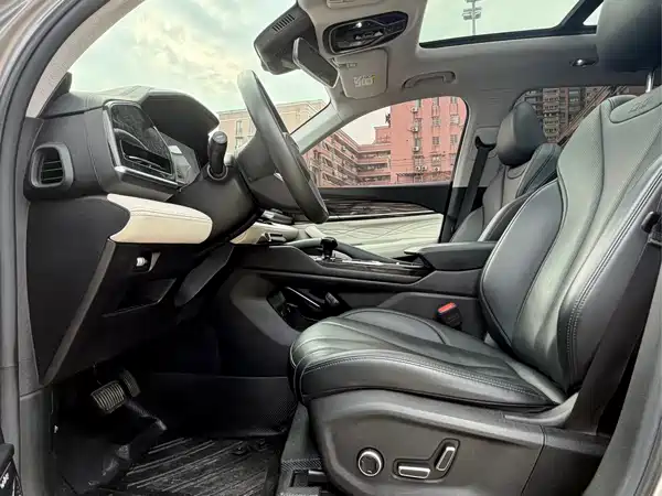 Geely Xingyue L 2023