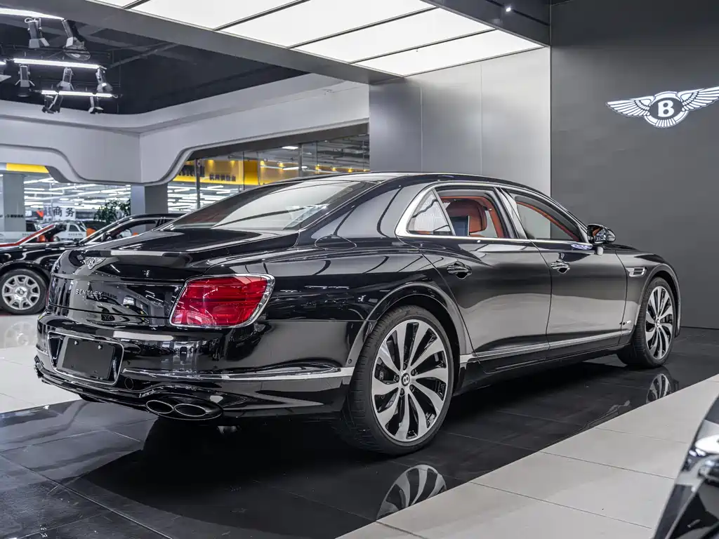 Bentley Flying Spur 2022 — фото 15