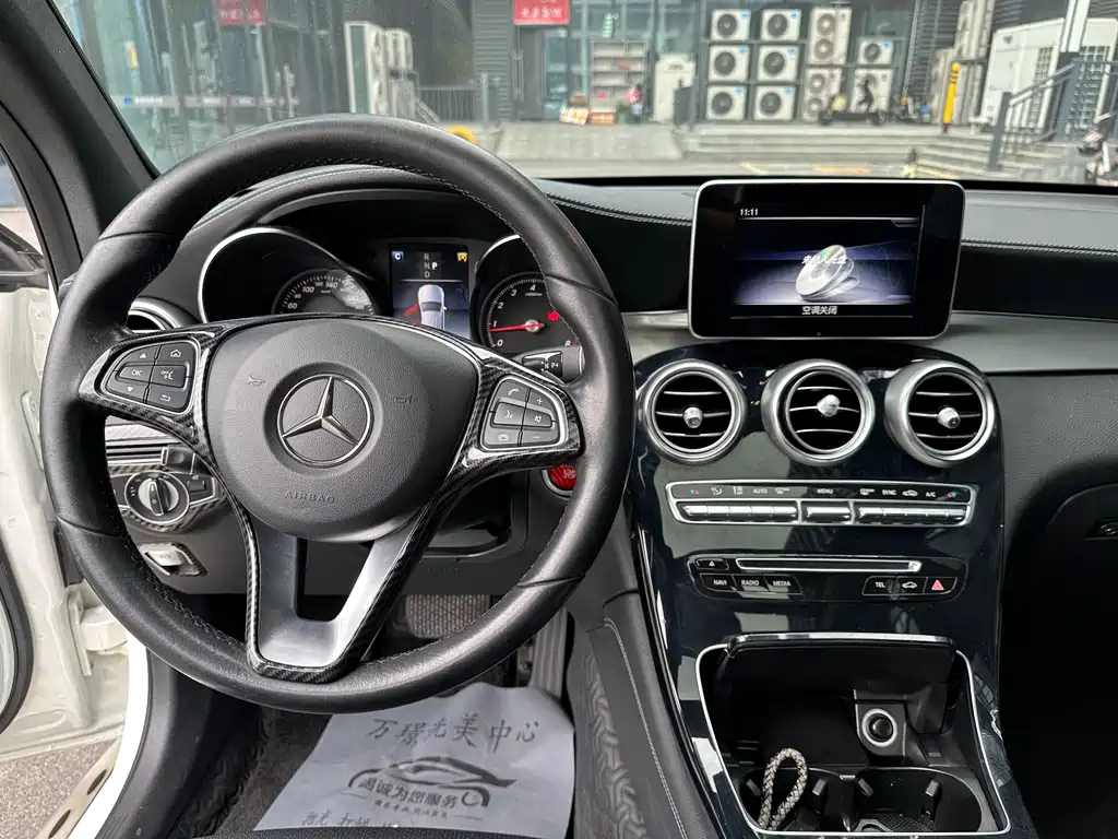 Mercedes-Benz GLC 2017 — фото 12