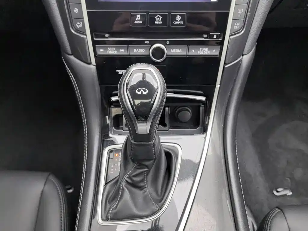 Infiniti Q50L 2019 — фото 13
