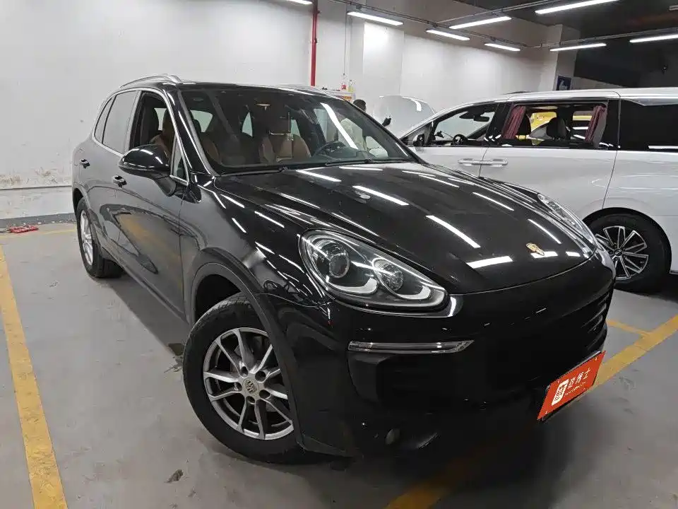 Porsche Cayenne 2015 — фото 2