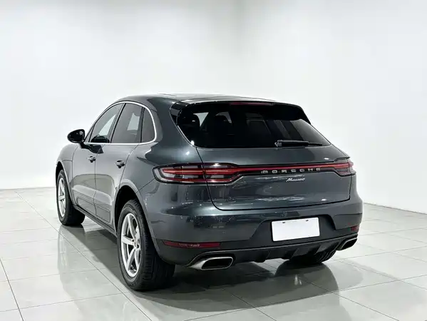 Porsche Macan 2021