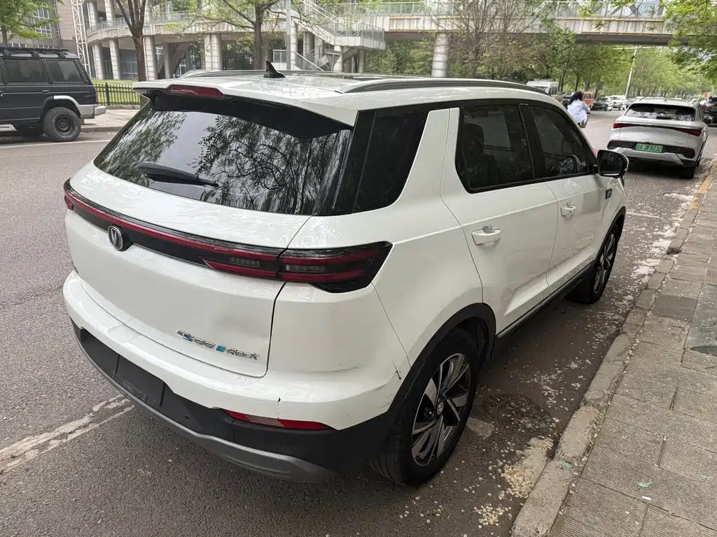 Changan CS55 EV 2021 — фото 3