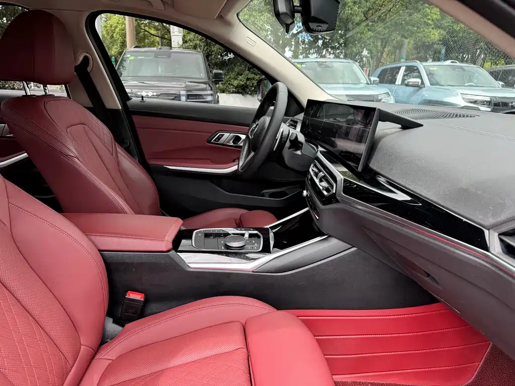 BMW 3 Series 2023 — фото 19