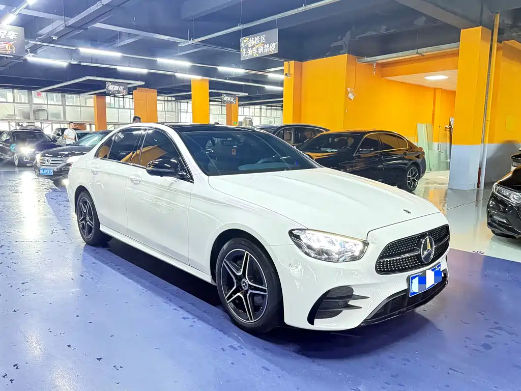 Mercedes-Benz E-Class 2023 — фото 3