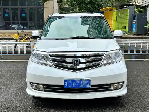 Honda Elysion 2014