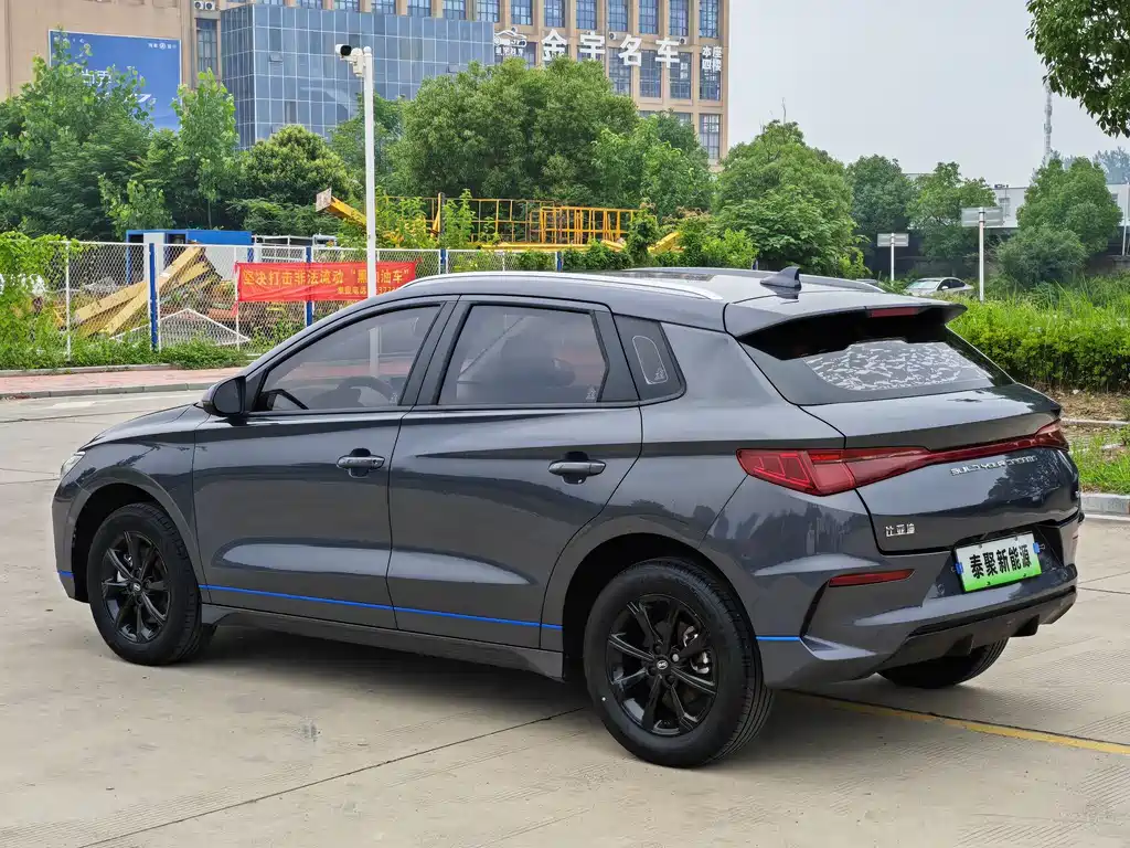 BYD e2 2021