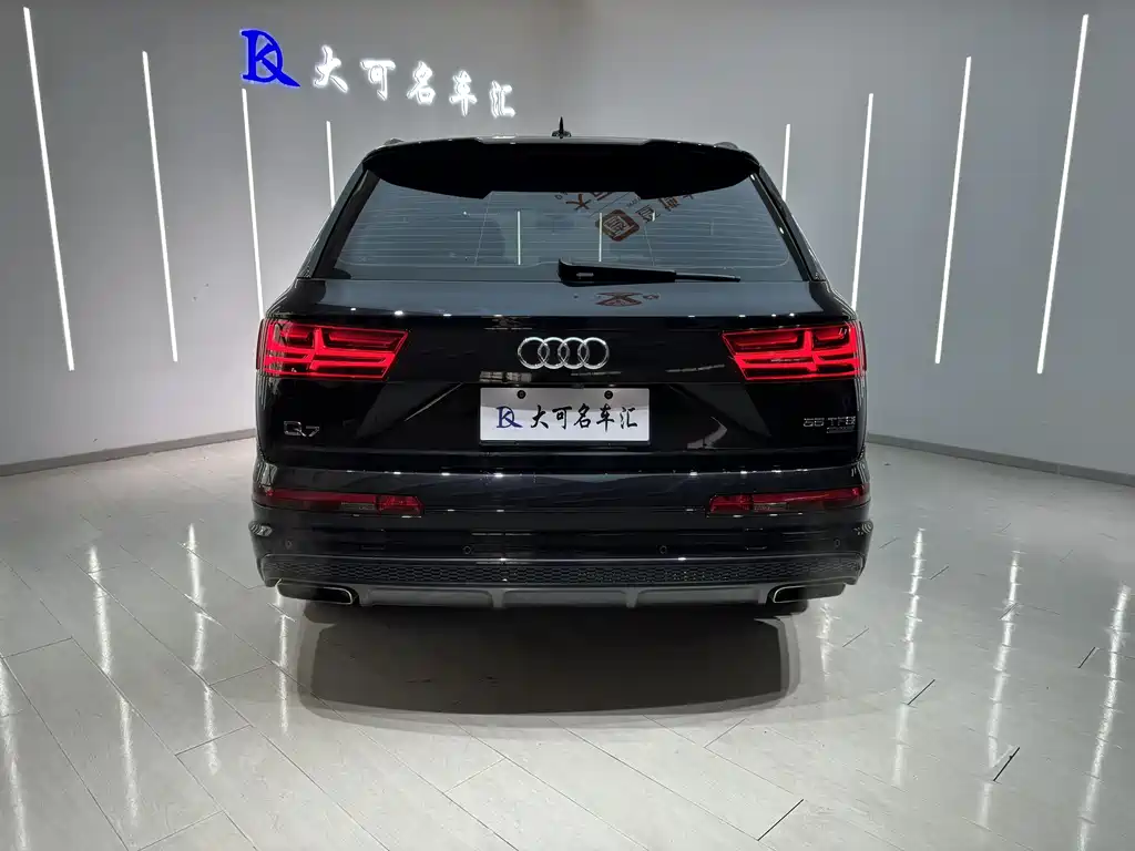 Audi Q7 2020 — фото 8