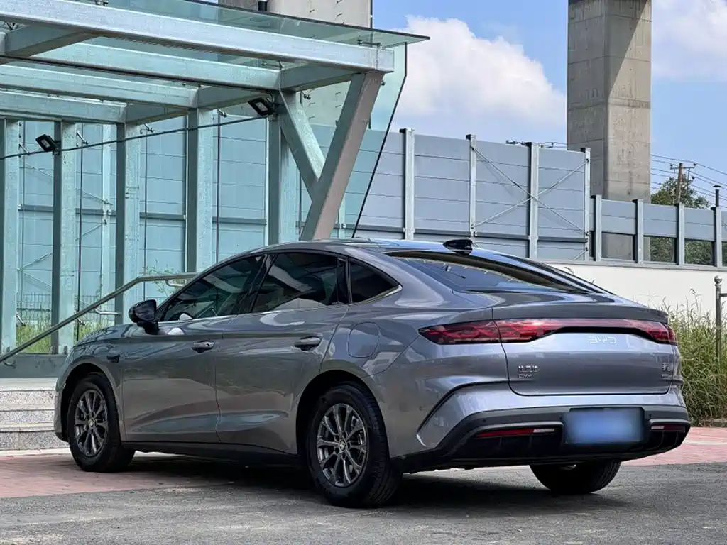 BYD Qin L 2025 — фото 10