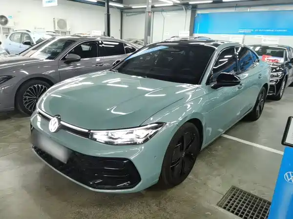 Volkswagen Passat 2025