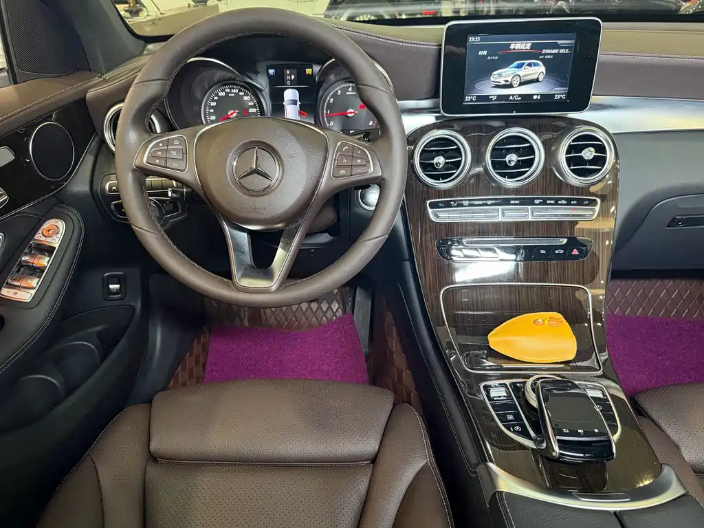 Mercedes-Benz GLC 2019 — фото 18