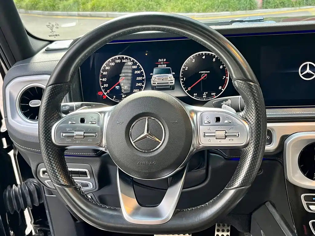 Mercedes-Benz G-Class 2019 — фото 16
