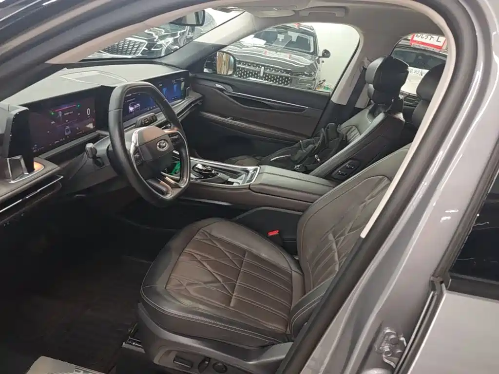 Ford Edge 2025 — фото 15