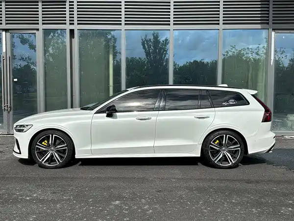 Volvo V60 2020