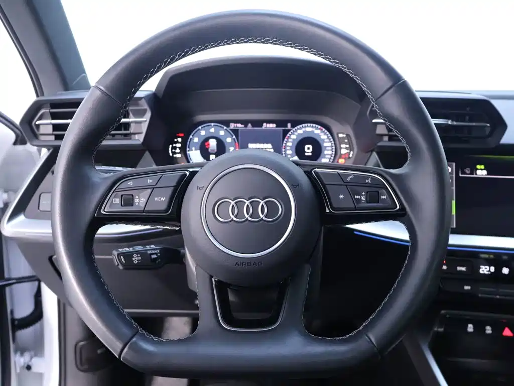 Audi A3 2024 — фото 16