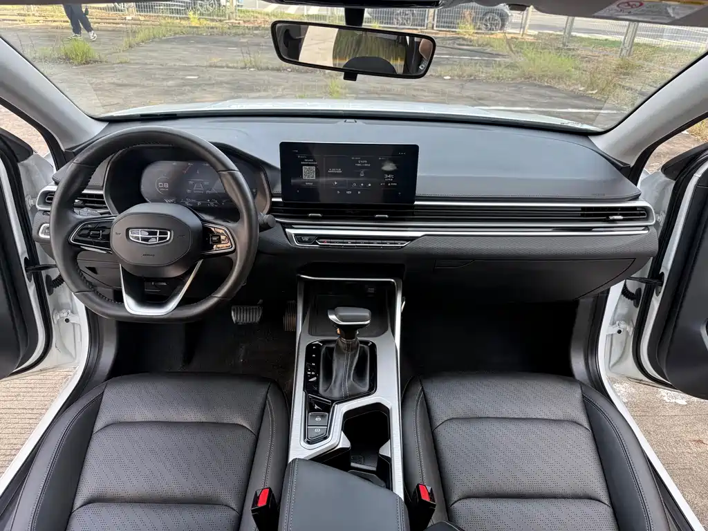 Geely Emgrand 2023 — фото 15