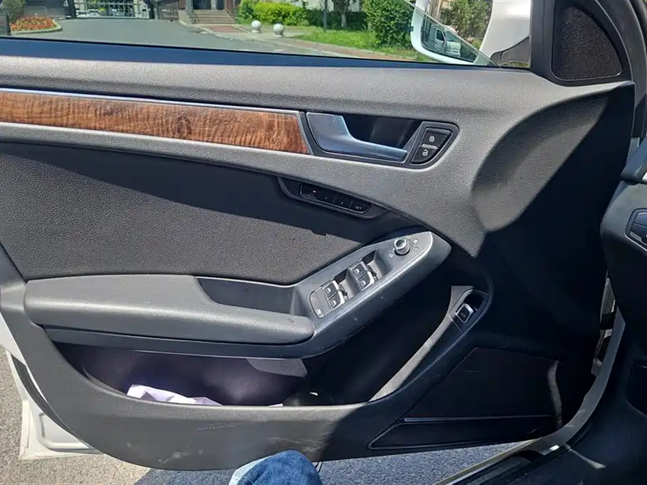 Audi A4L 2014