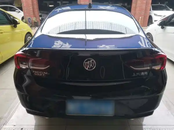 Buick Regal 2021