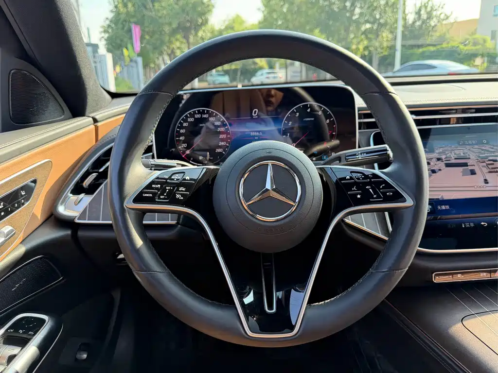 Mercedes-Benz E-Class 2024 — фото 4