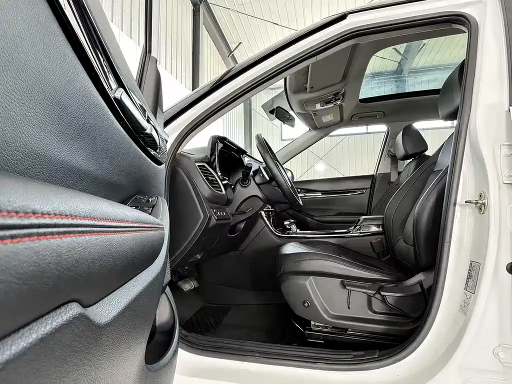 Kia KX3 2023 — фото 17